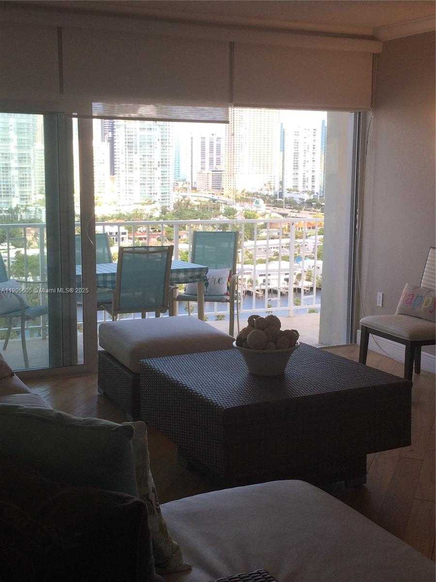 Small Image of 500 BAYVIEW DR #2031, Sunny Isles Beach Number 22