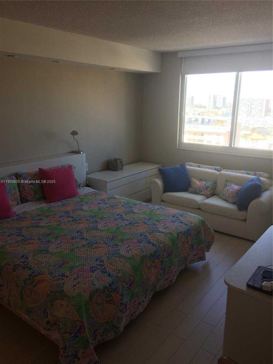 Small Image of 500 BAYVIEW DR #2031, Sunny Isles Beach Number 28