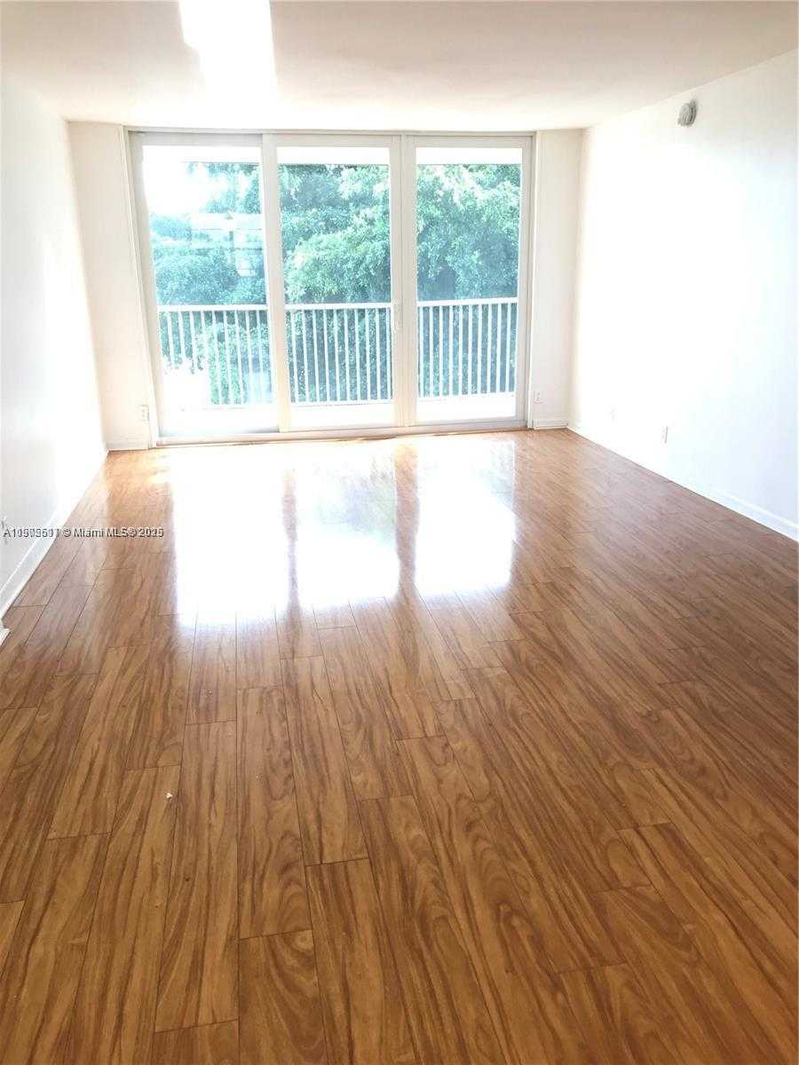 Small Image of 250 JACARANDA DR #402, Plantation Number 7