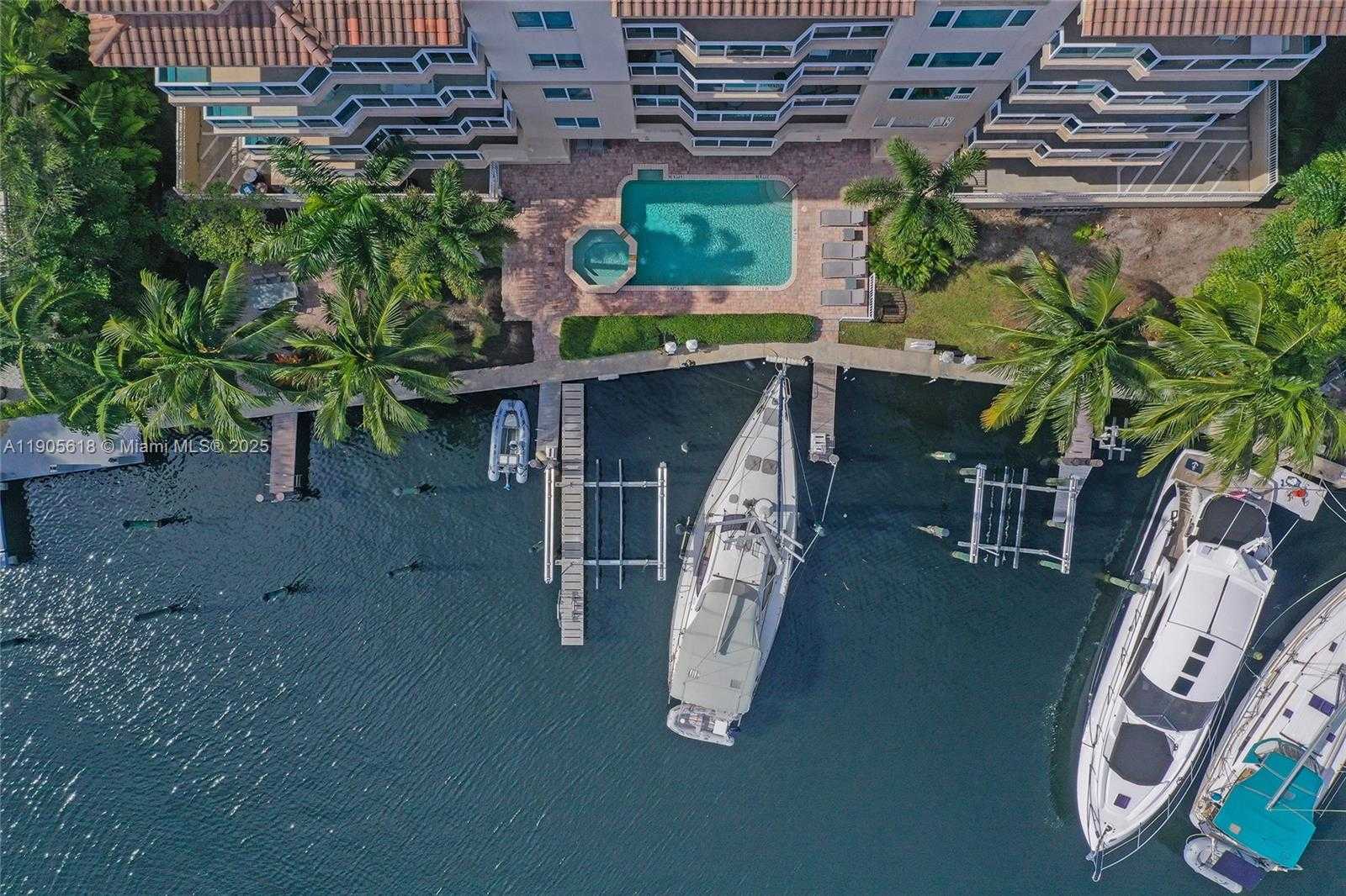 Small Image of 516 HENDRICKS ISLE #2C, Fort Lauderdale Number 3