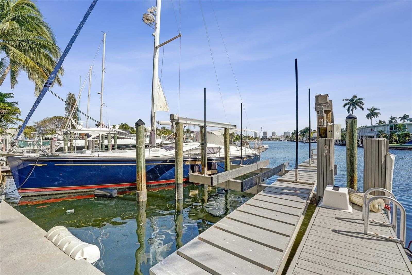 Small Image of 516 HENDRICKS ISLE #2C, Fort Lauderdale Number 7