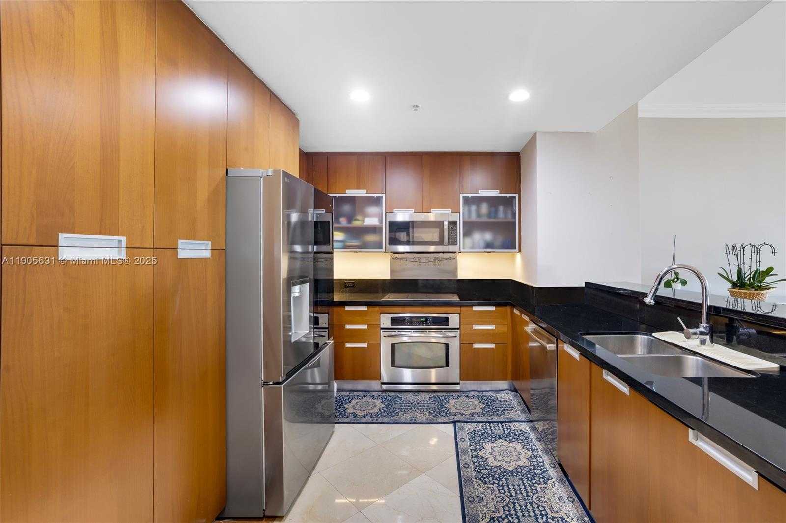 Small Image of 7901 HISPANOLA AVE #608, North Bay Village Number 20