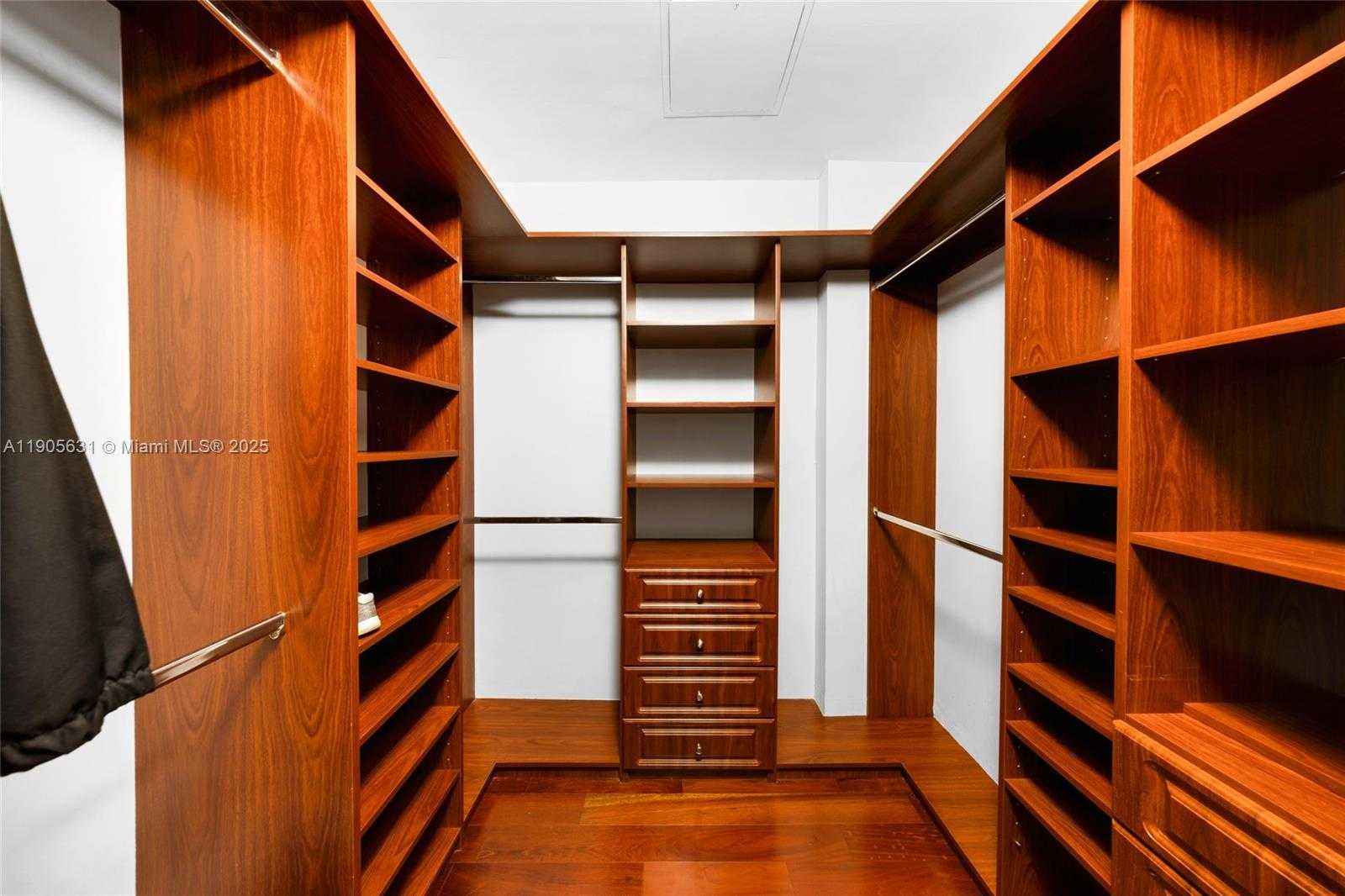 Small Image of 7901 HISPANOLA AVE #608, North Bay Village Number 27