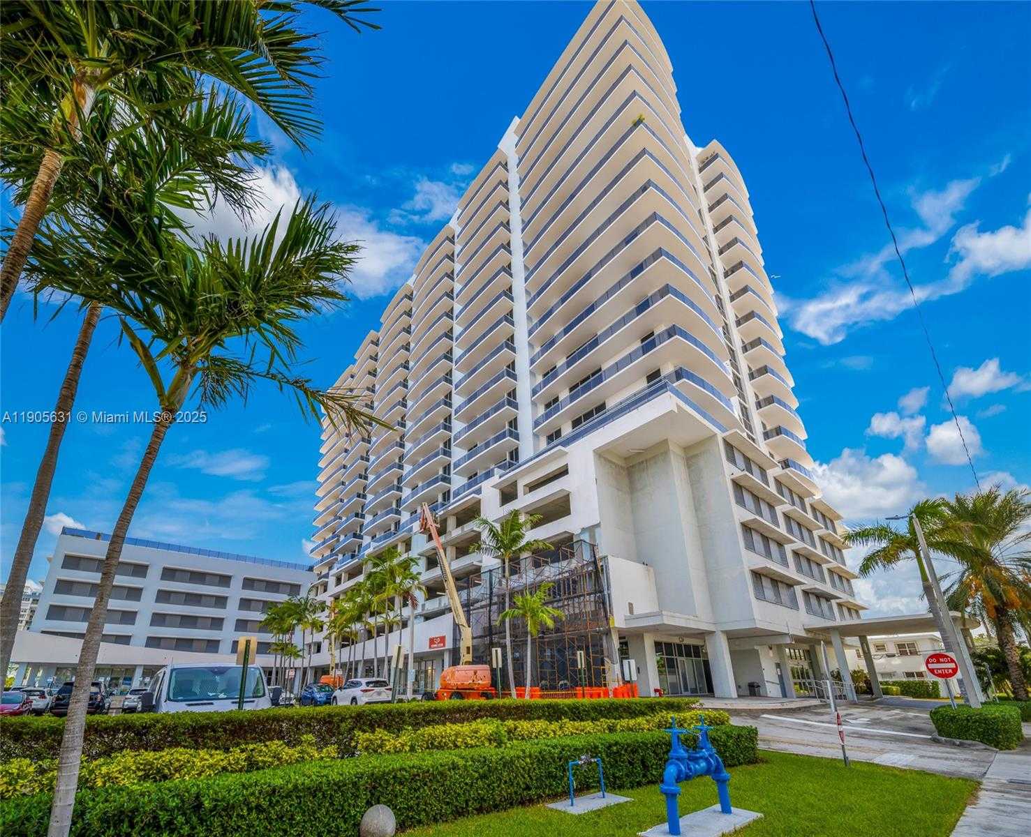 Small Image of 7901 HISPANOLA AVE #608, North Bay Village Number 42