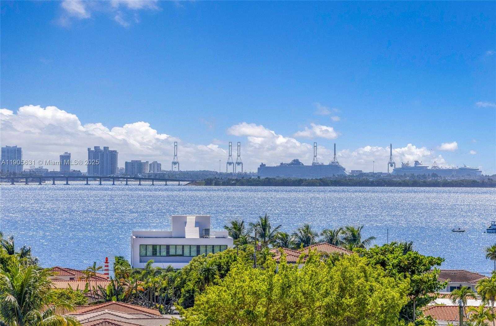 Small Image of 7901 HISPANOLA AVE #608, North Bay Village Number 70