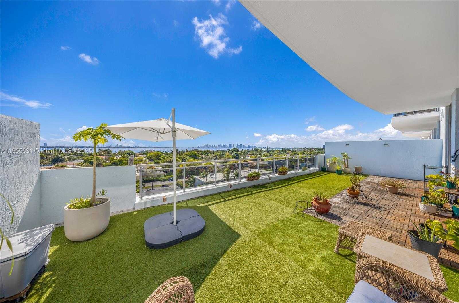 Small Image of 7901 HISPANOLA AVE #608, North Bay Village Number 8