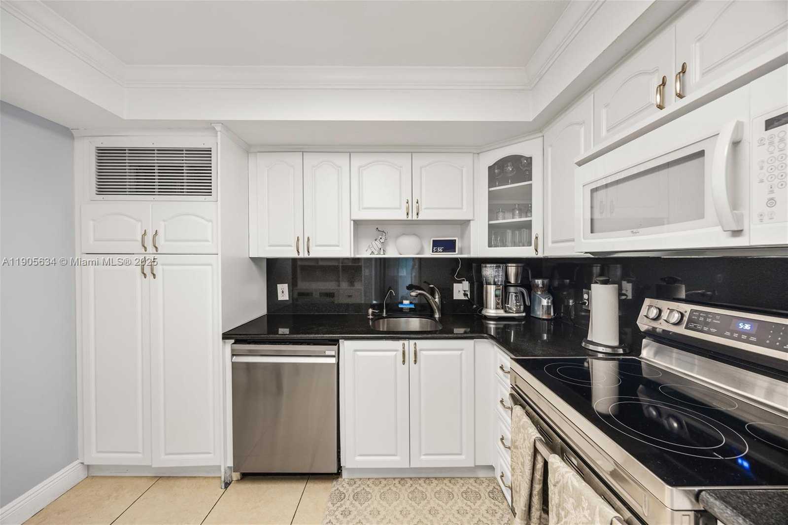 Small Image of 2851 NORTH EAST 183RD ST #1514E, Aventura Number 22