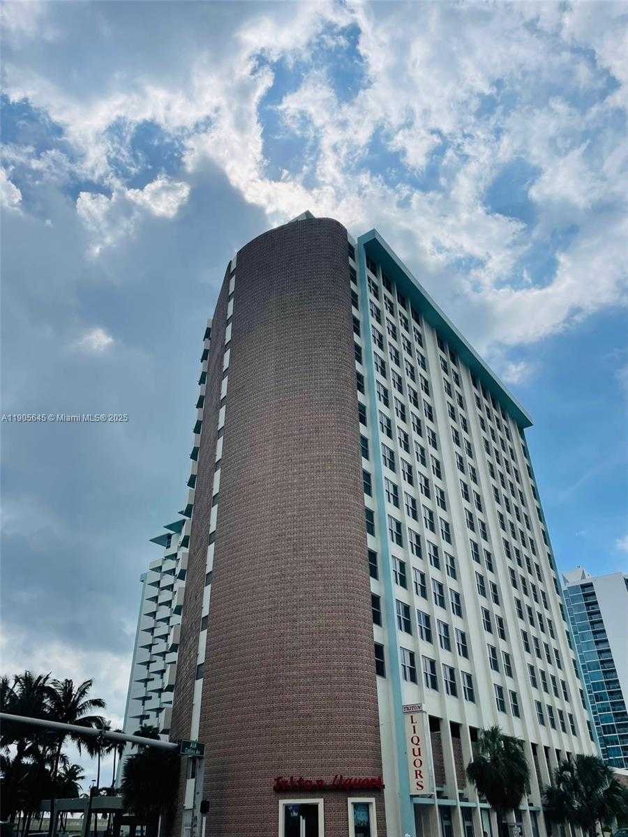 Small Image of 2899 COLLINS AVE #648, Miami Beach Number 2