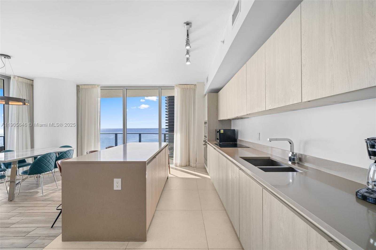 Small Image of 4111 SOUTH OCEAN DR #1001, Hollywood Number 14