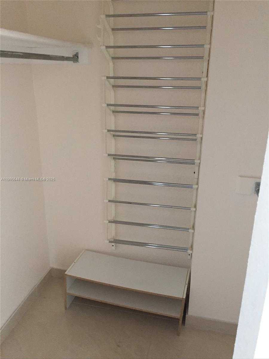 Small Image of 1985 SOUTH OCEAN DR #12J, Hallandale Beach Number 7