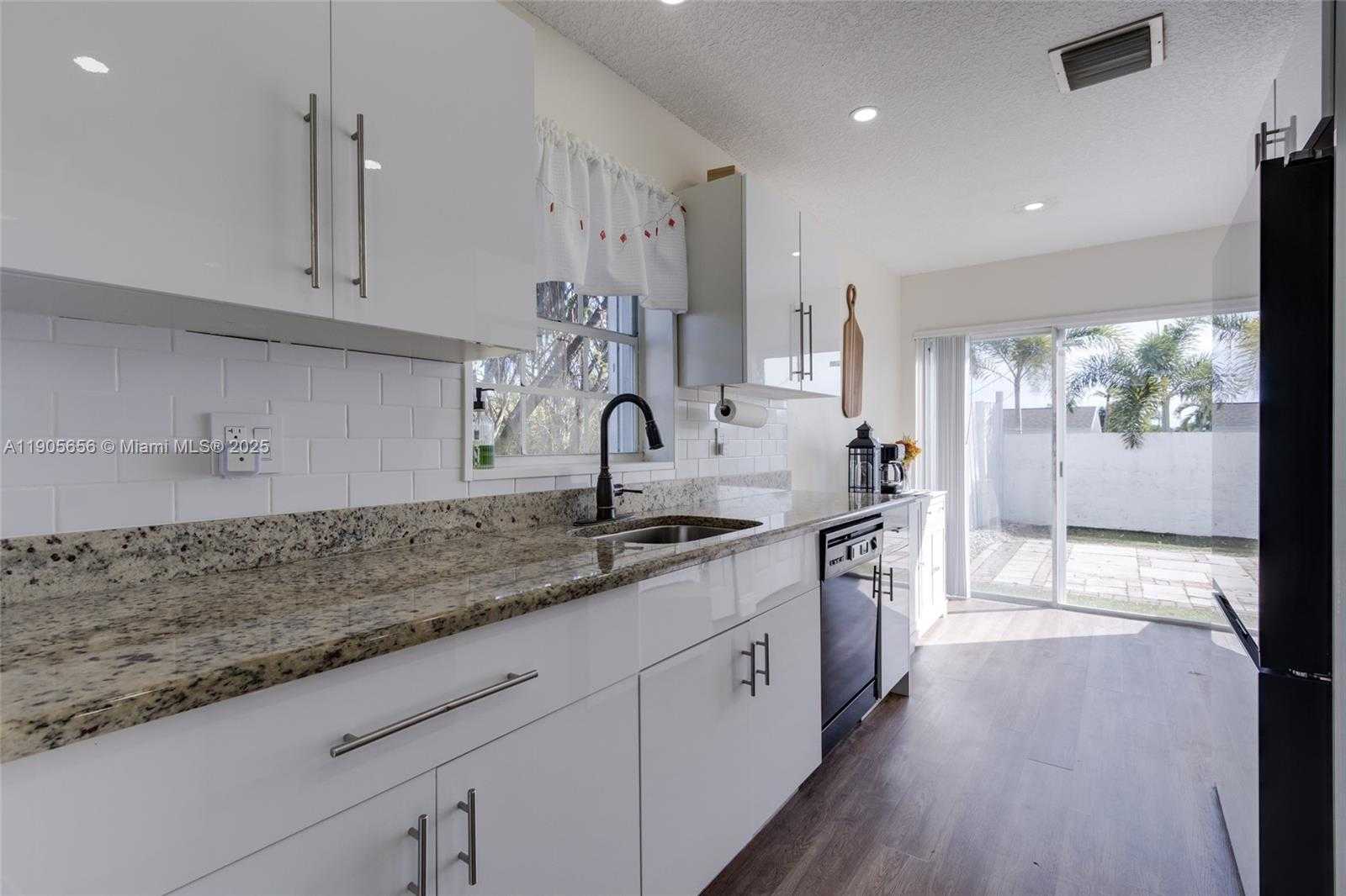 Small Image of 370 SOUTH EAST 2ND AVE #G1, Deerfield Beach Number 10