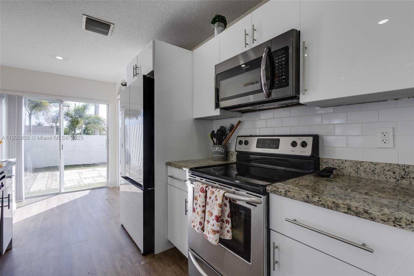 Small Image of 370 SOUTH EAST 2ND AVE #G1, Deerfield Beach Number 11