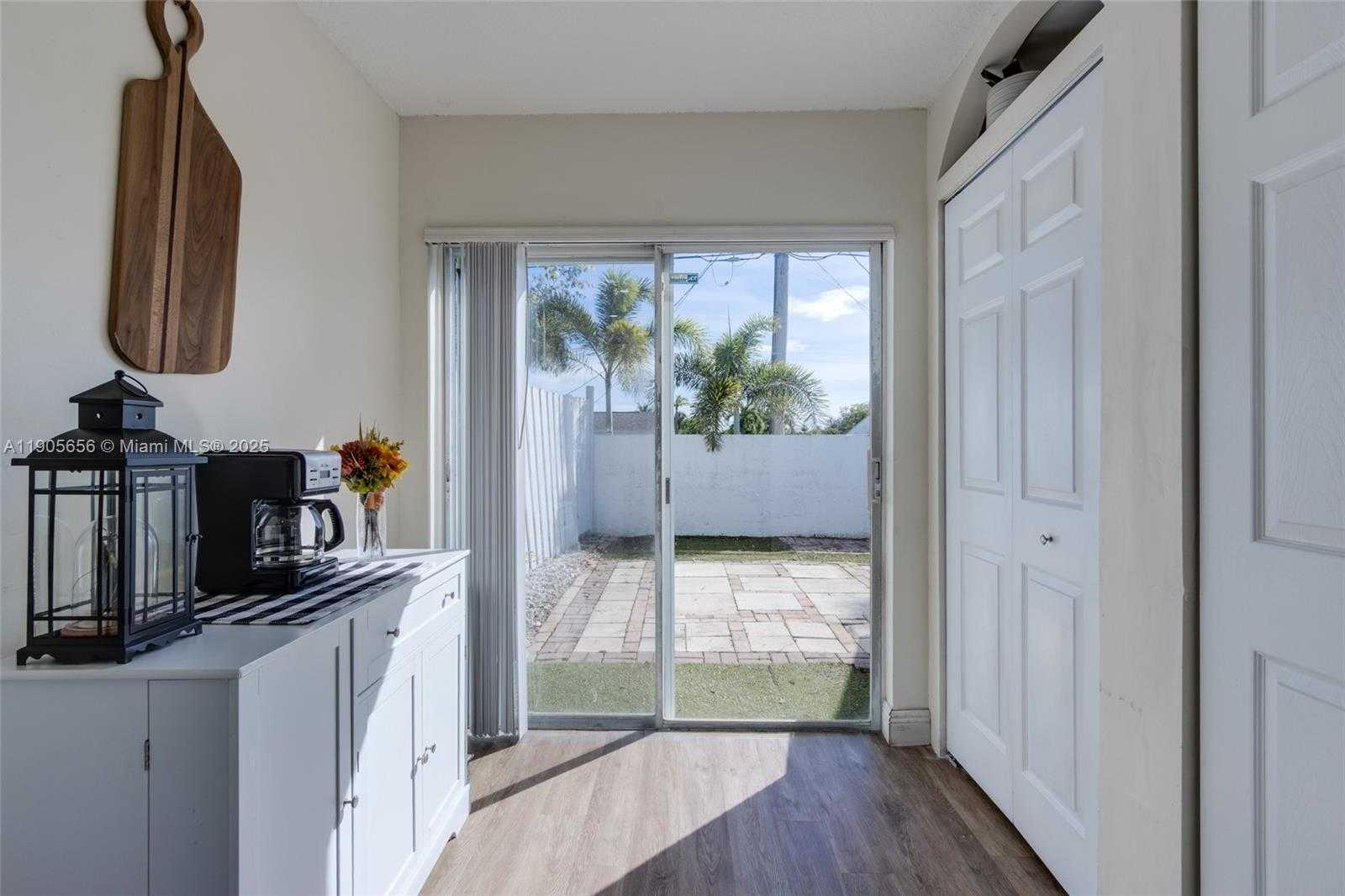 Small Image of 370 SOUTH EAST 2ND AVE #G1, Deerfield Beach Number 12