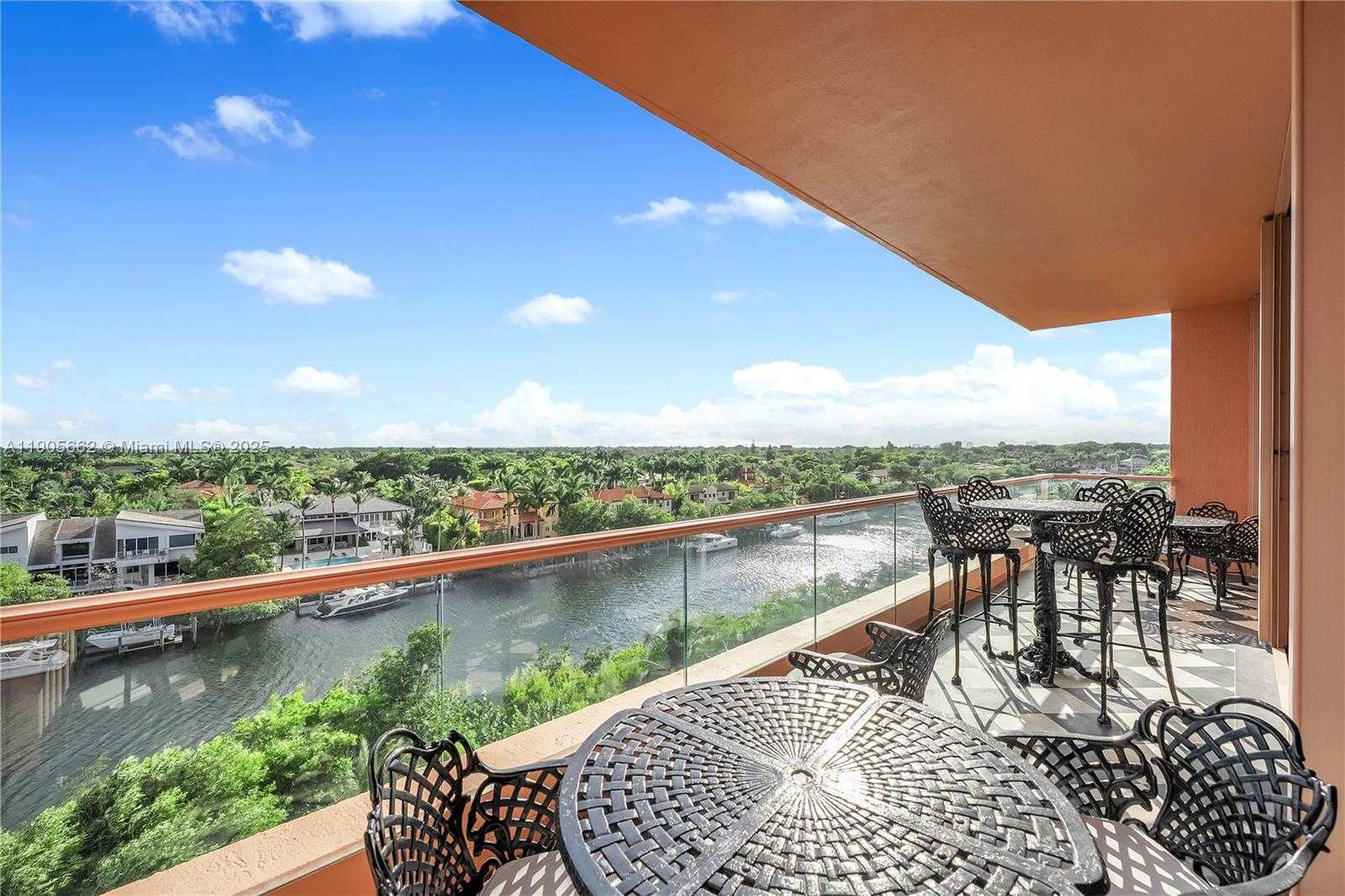 Small Image of 60 EDGEWATER DR #7A, Coral Gables Number 19