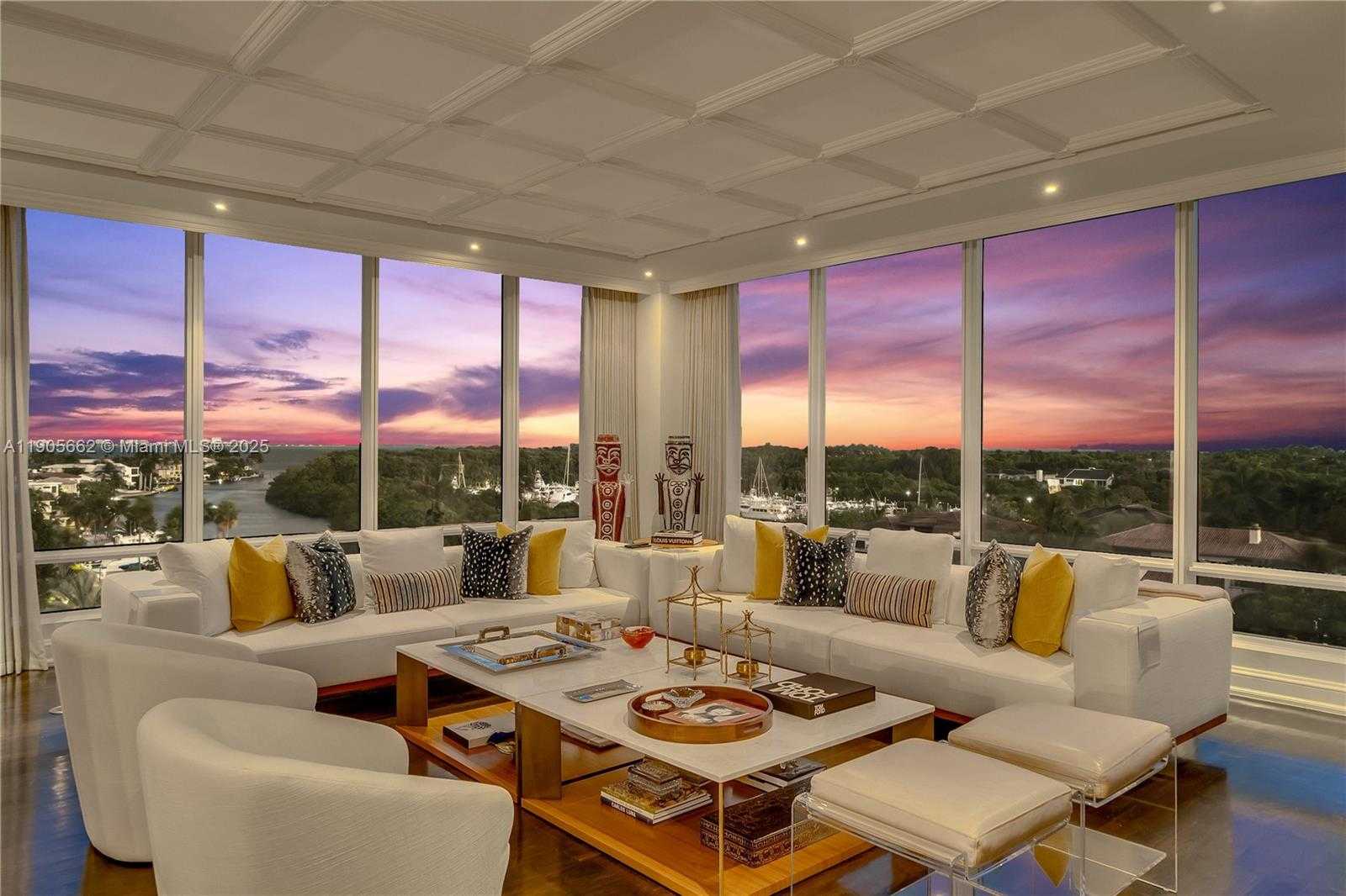 Small Image of 60 EDGEWATER DR #7A, Coral Gables Number 2