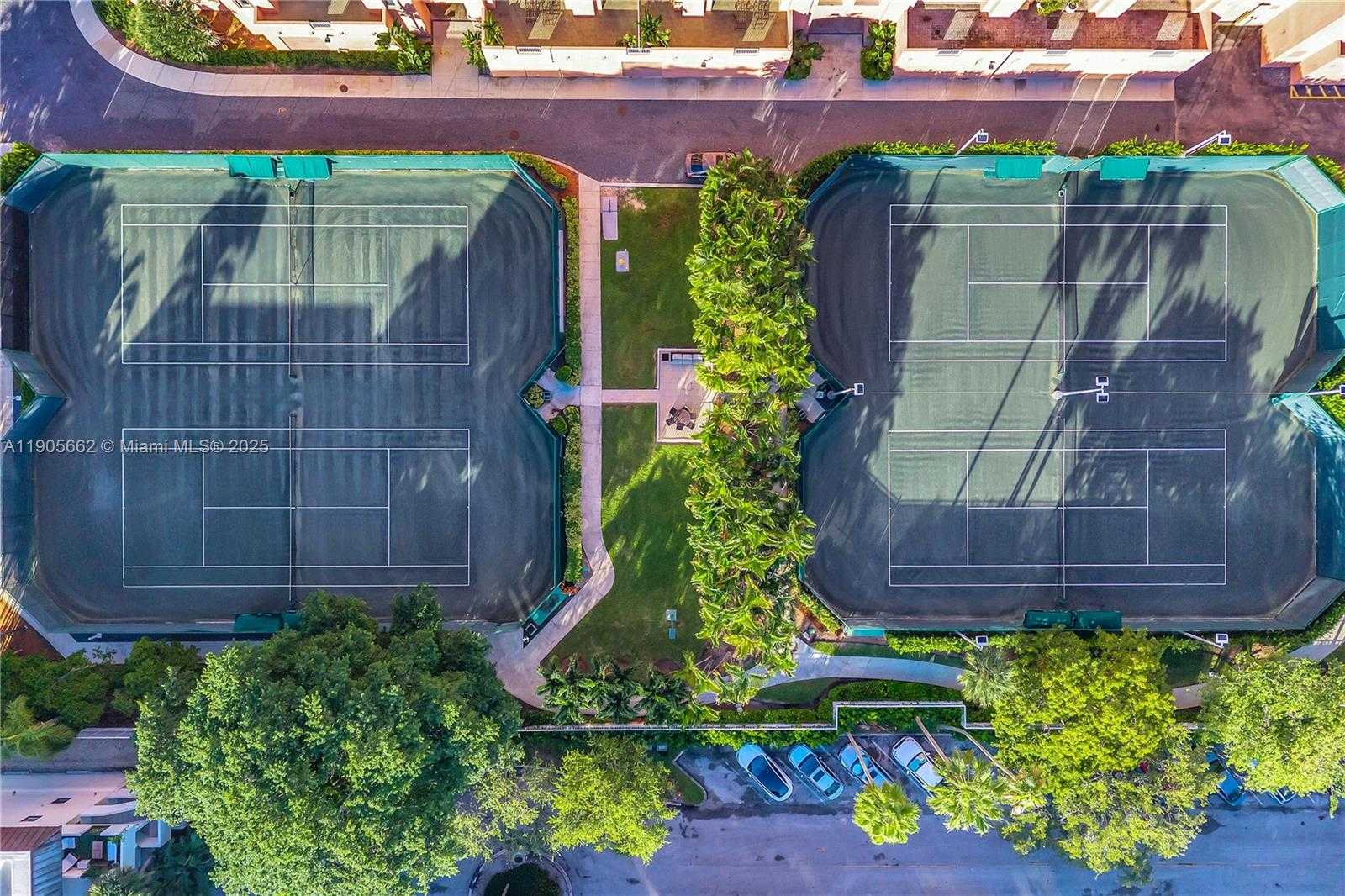 Small Image of 60 EDGEWATER DR #7A, Coral Gables Number 25