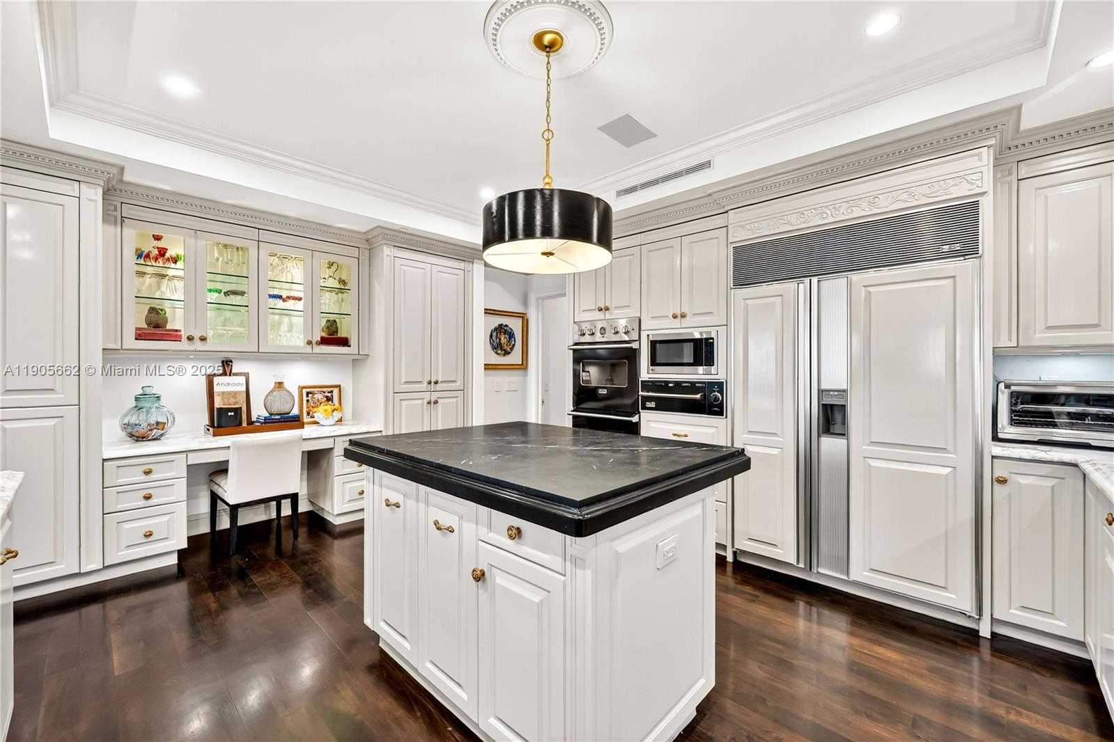 Small Image of 60 EDGEWATER DR #7A, Coral Gables Number 5