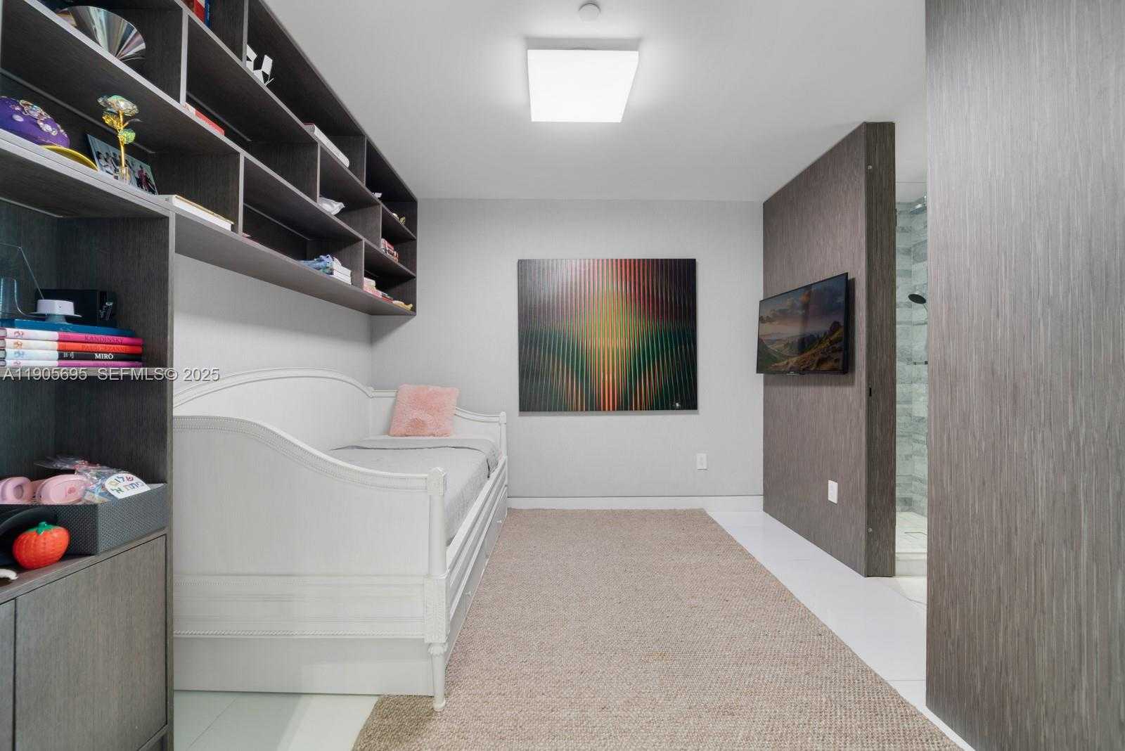 Small Image of 10201 COLLINS AVE #807, Bal Harbour Number 13