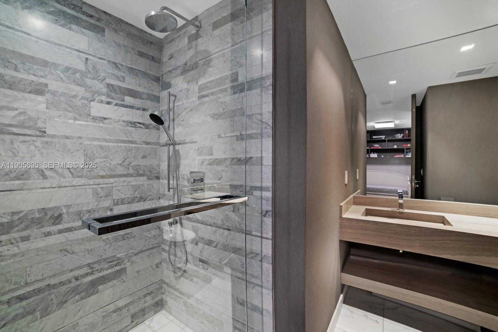 Small Image of 10201 COLLINS AVE #807, Bal Harbour Number 14