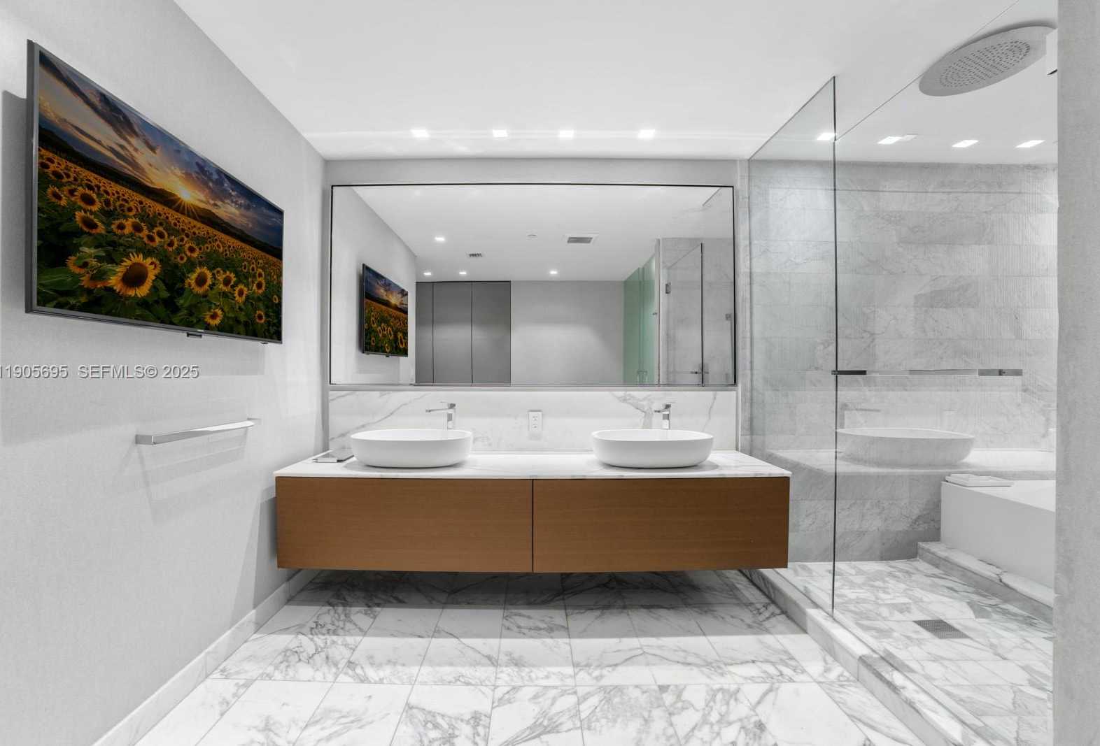 Small Image of 10201 COLLINS AVE #807, Bal Harbour Number 18
