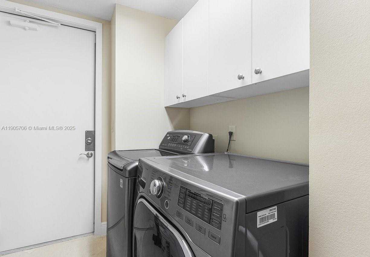 Small Image of 530 OCEAN DR #405, Juno Beach Number 16