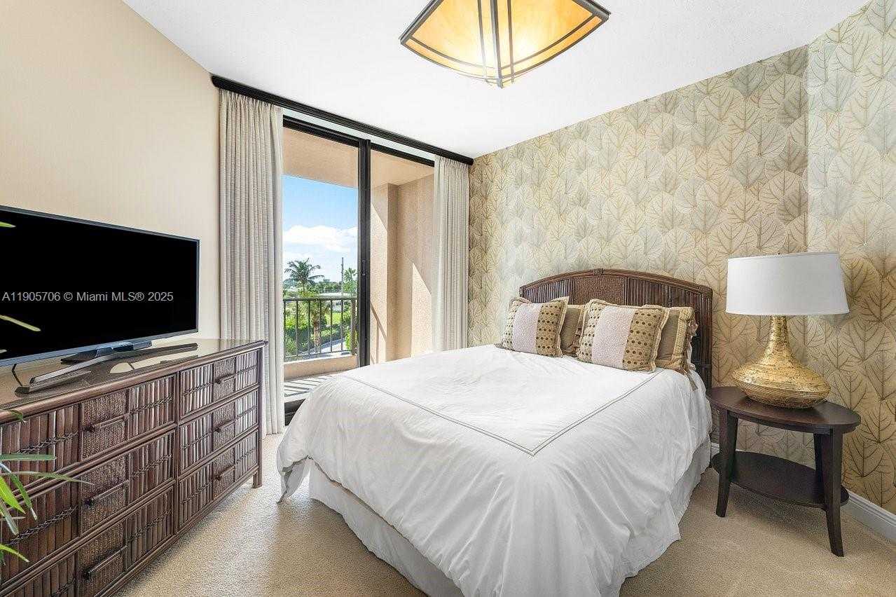 Small Image of 530 OCEAN DR #405, Juno Beach Number 18