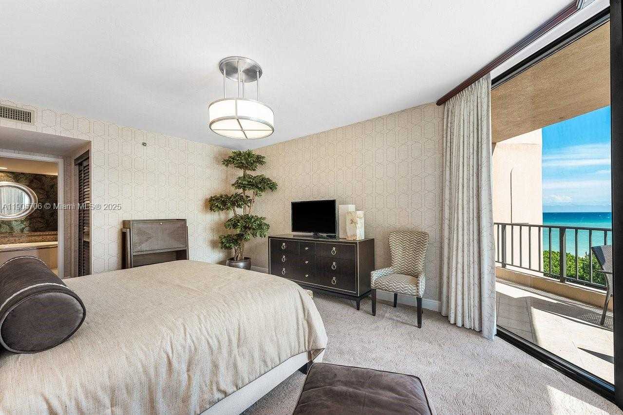 Small Image of 530 OCEAN DR #405, Juno Beach Number 24