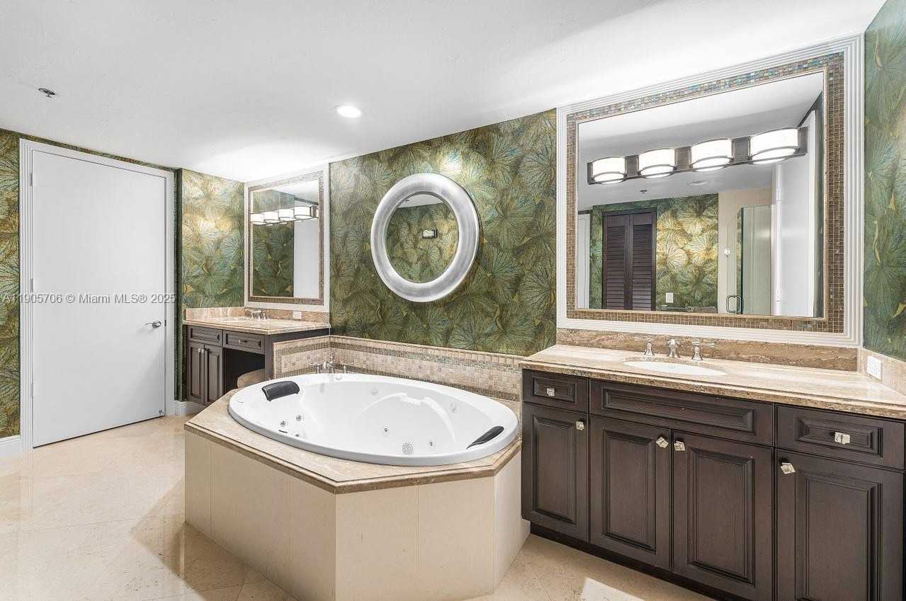 Small Image of 530 OCEAN DR #405, Juno Beach Number 27