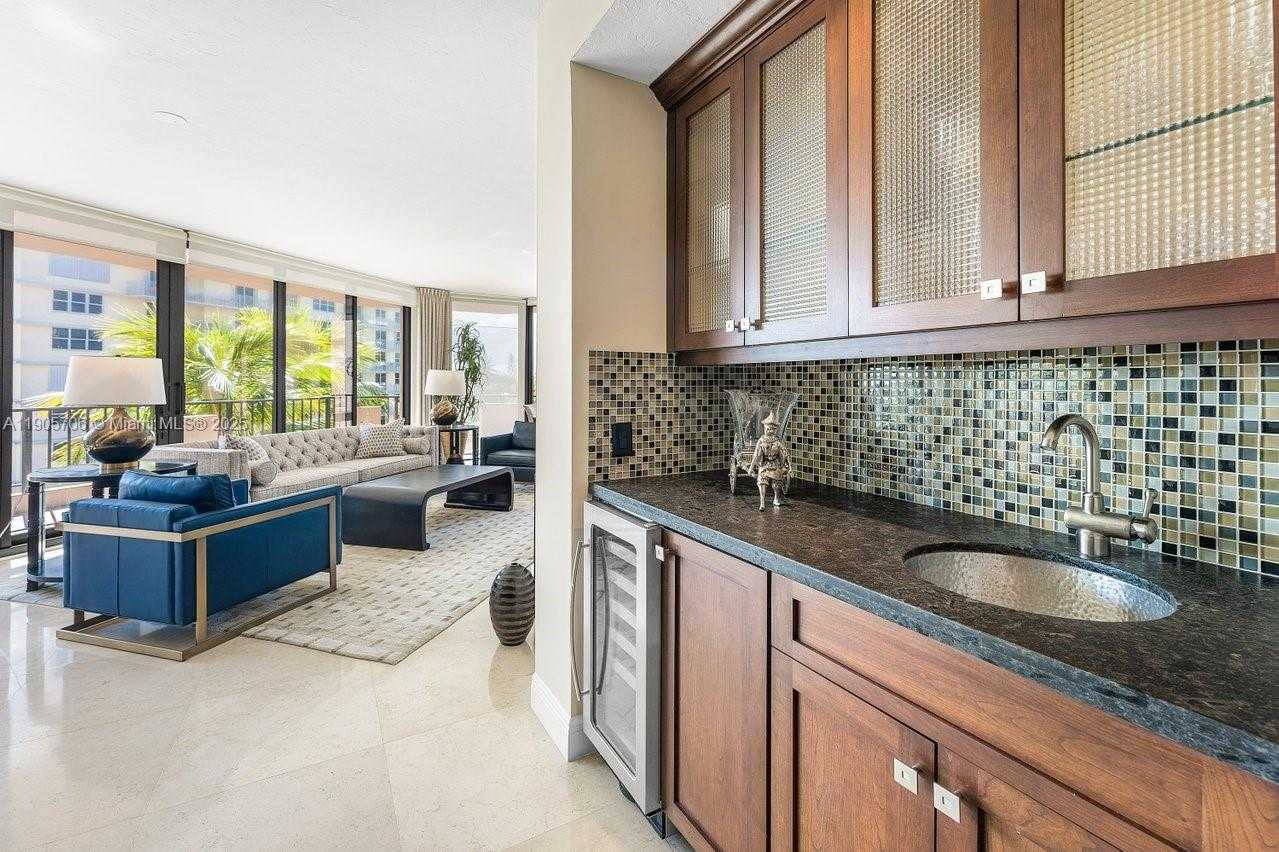 Small Image of 530 OCEAN DR #405, Juno Beach Number 7