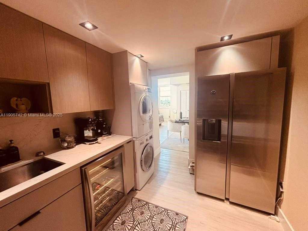 Small Image of 2829 INDIAN CREEK DR #603, Miami Beach Number 11