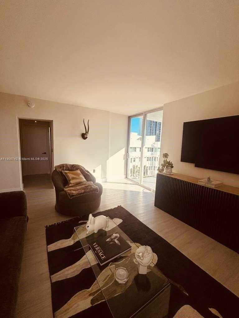 Small Image of 2829 INDIAN CREEK DR #603, Miami Beach Number 3