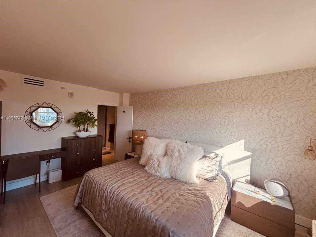 Small Image of 2829 INDIAN CREEK DR #603, Miami Beach Number 4