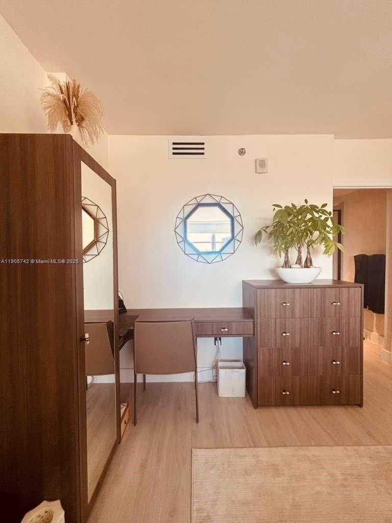 Small Image of 2829 INDIAN CREEK DR #603, Miami Beach Number 6