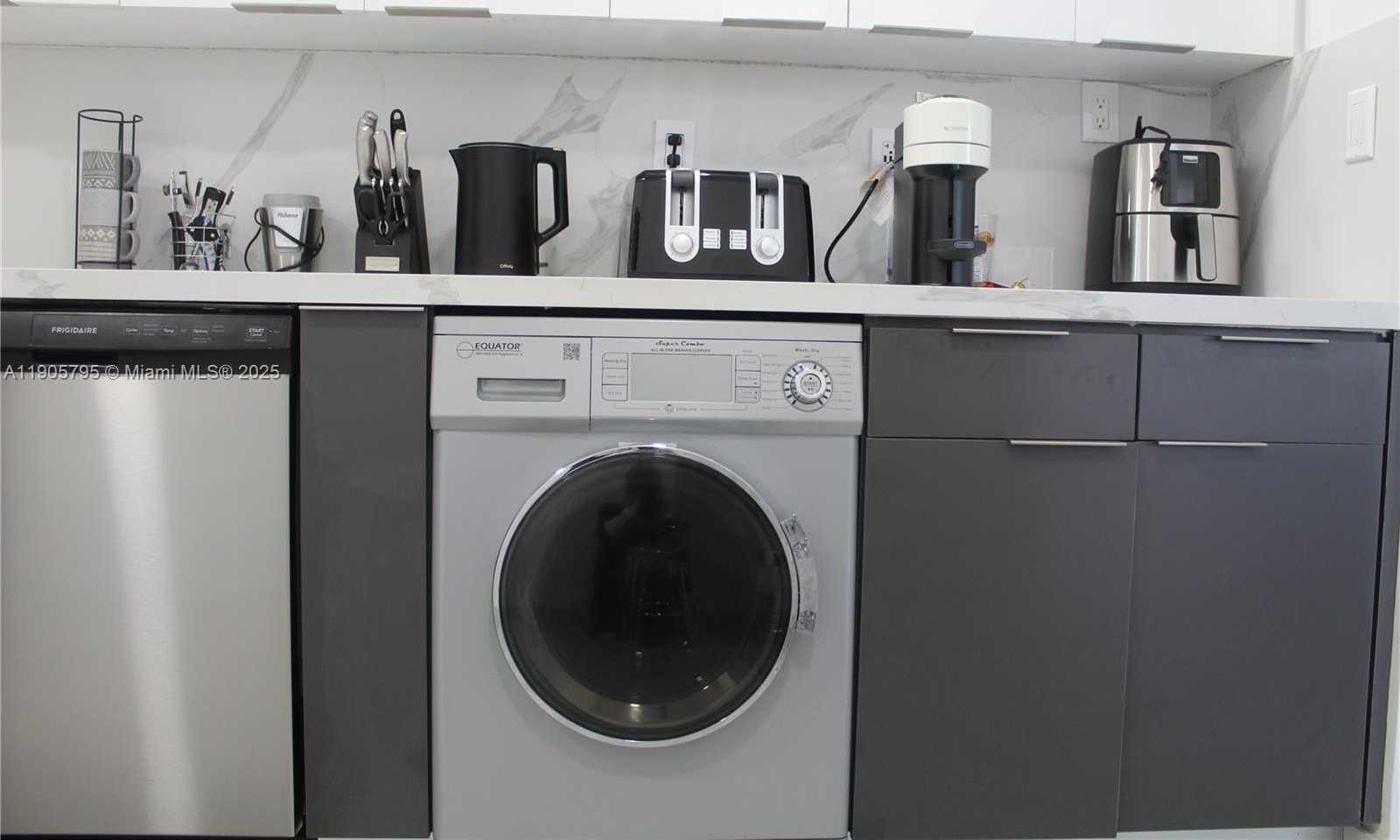 Small Image of 2829 INDIAN CREEK DR #1403, Miami Beach Number 10