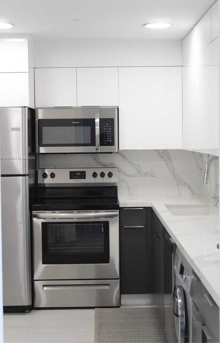 Small Image of 2829 INDIAN CREEK DR #1403, Miami Beach Number 9