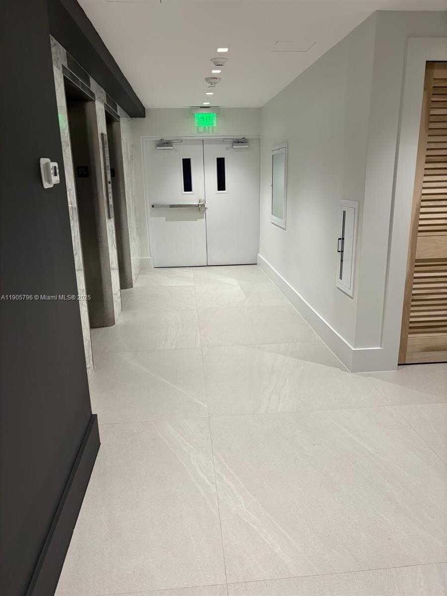 Small Image of 2829 INDIAN CREEK DR #608, Miami Beach Number 10