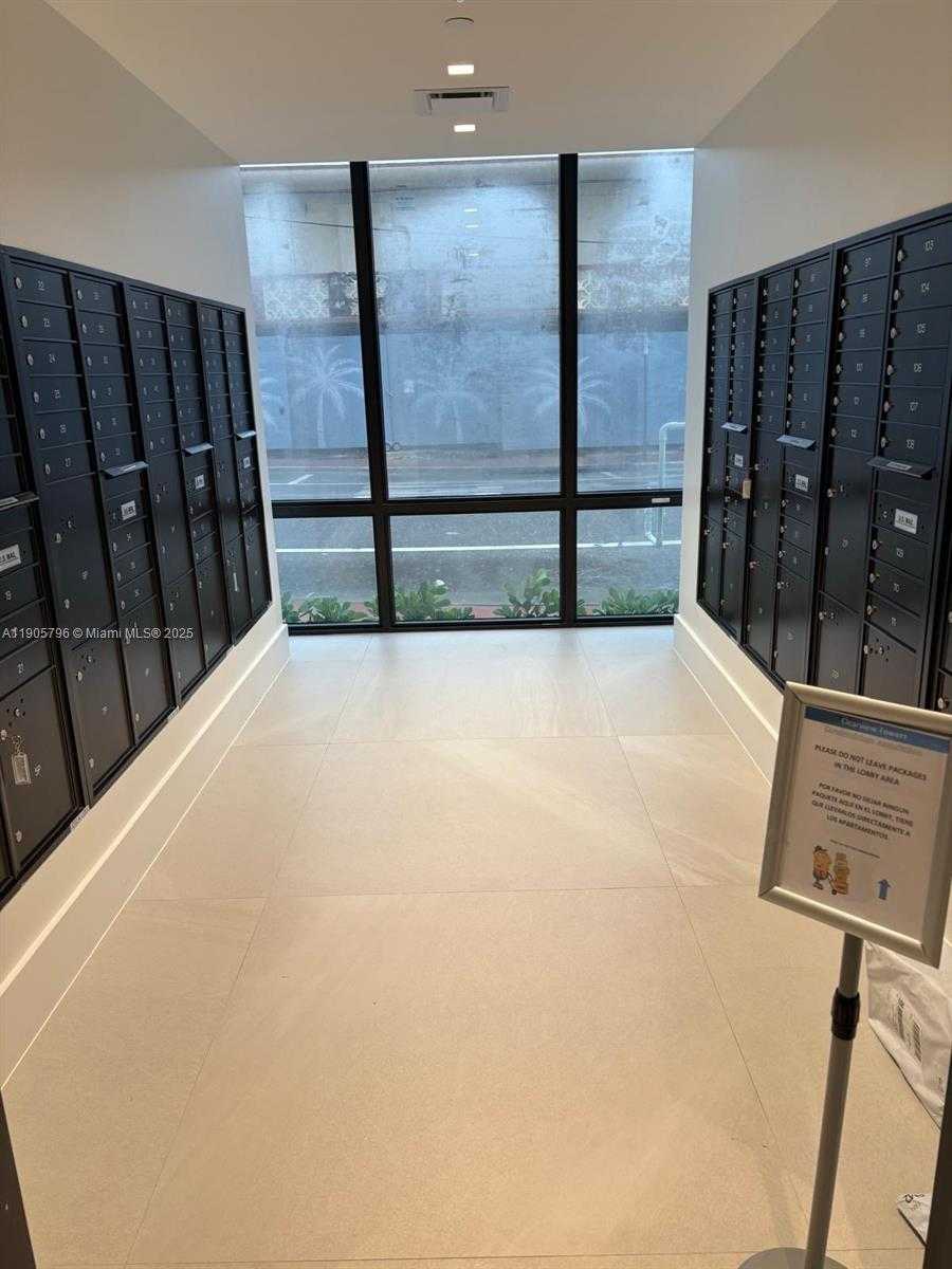 Small Image of 2829 INDIAN CREEK DR #608, Miami Beach Number 15