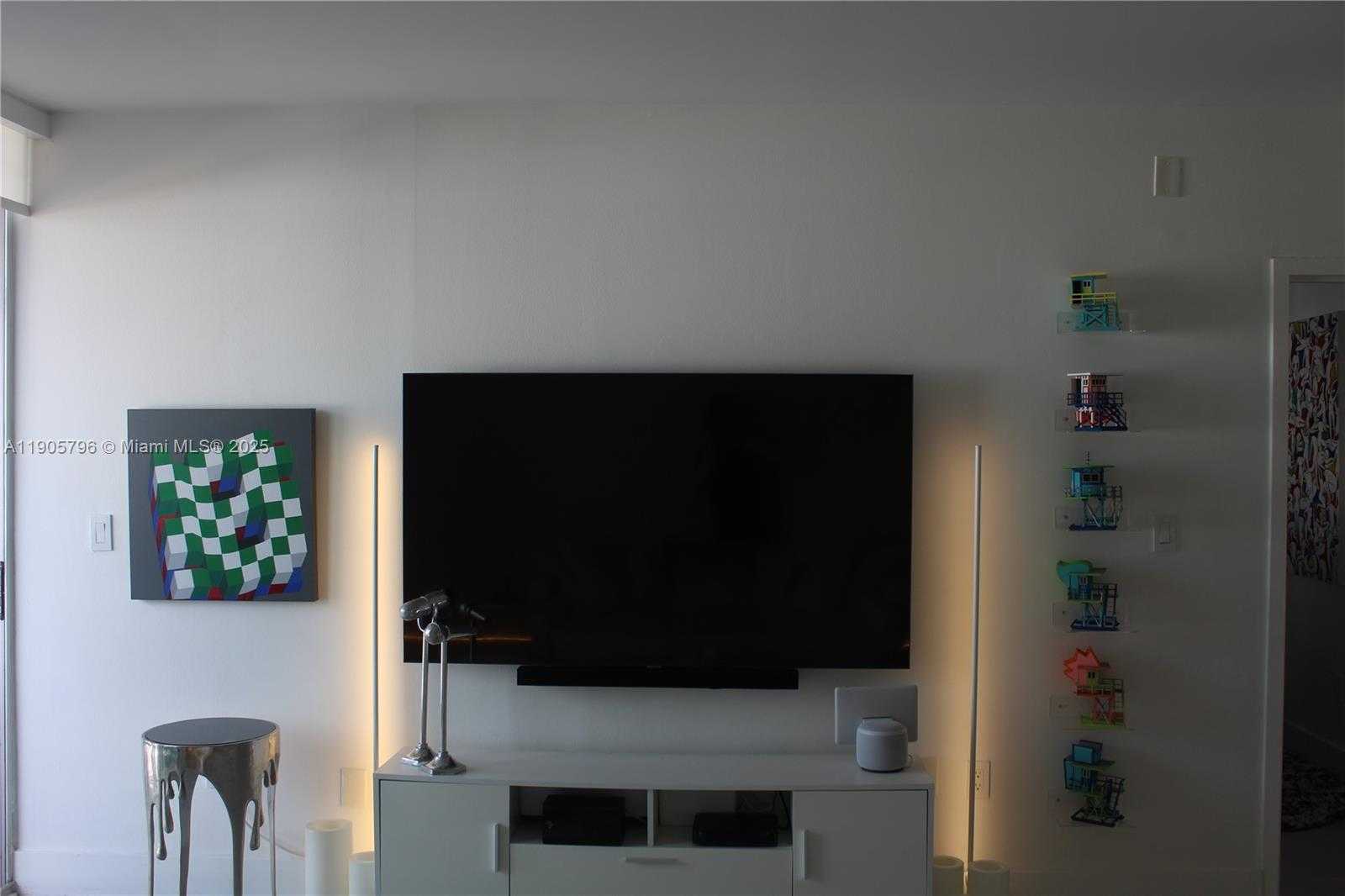 Small Image of 2829 INDIAN CREEK DR #608, Miami Beach Number 20