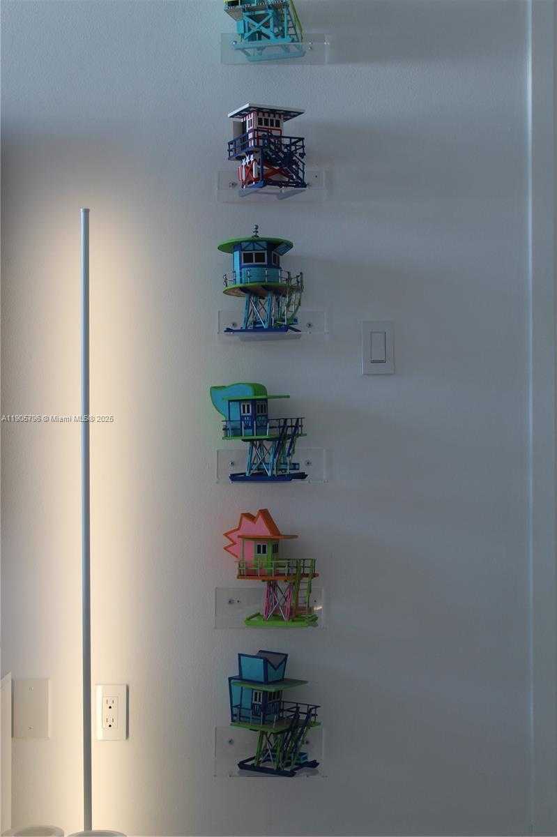 Small Image of 2829 INDIAN CREEK DR #608, Miami Beach Number 21