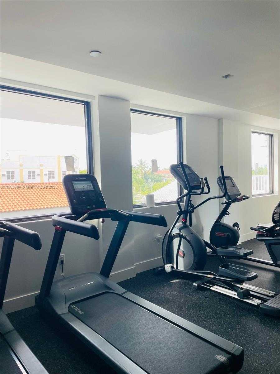 Small Image of 2829 INDIAN CREEK DR #608, Miami Beach Number 26