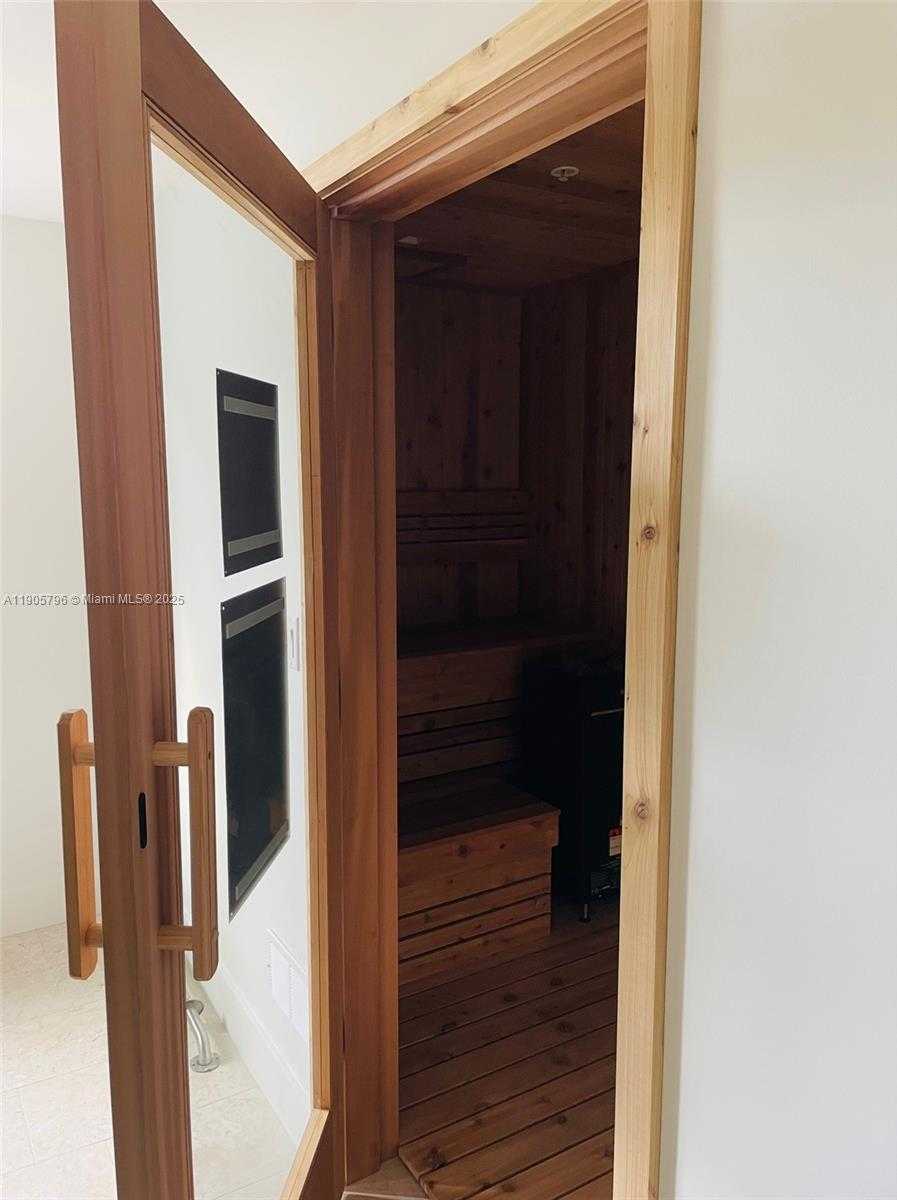 Small Image of 2829 INDIAN CREEK DR #608, Miami Beach Number 28