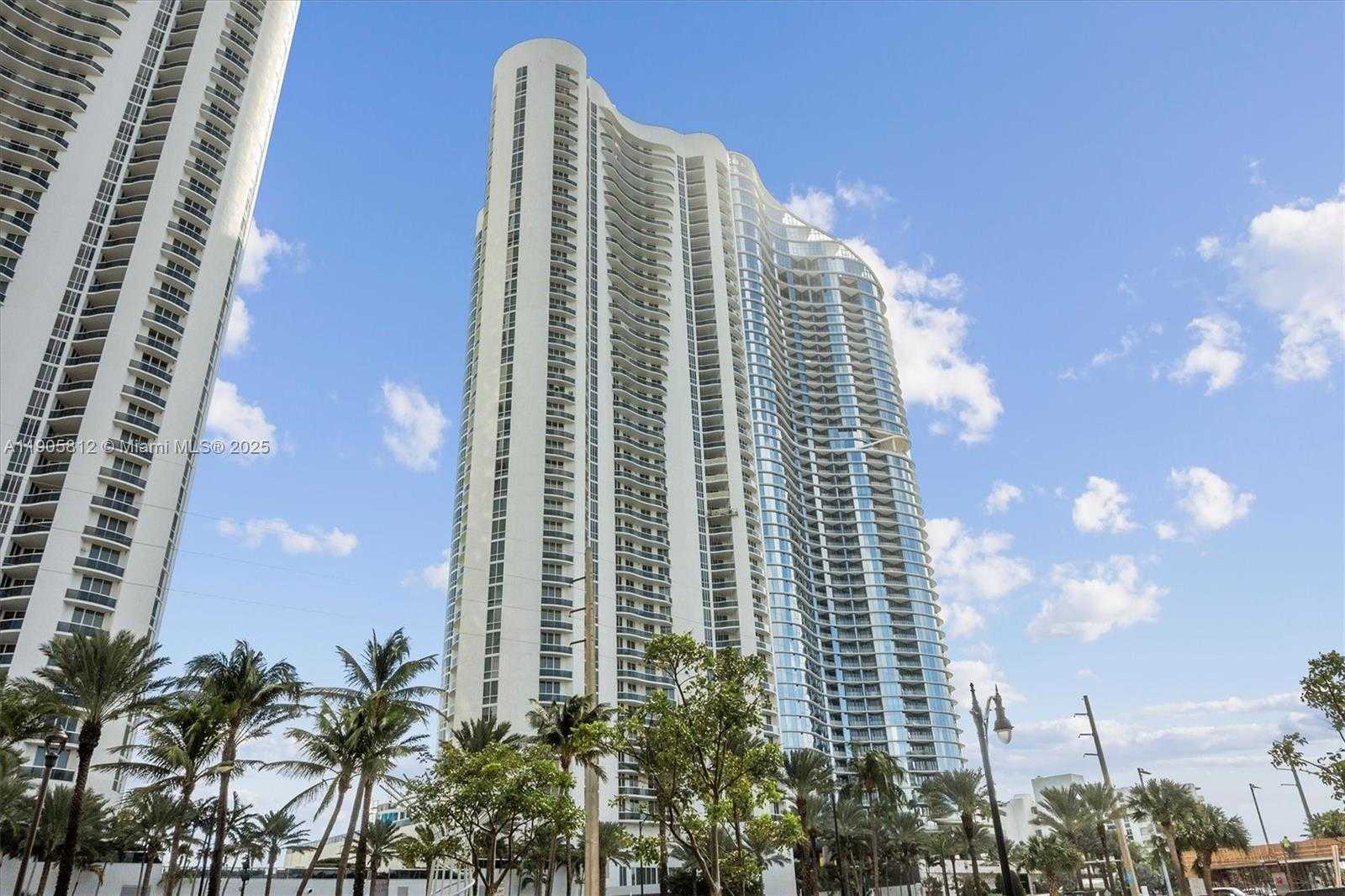 Small Image of 15811 COLLINS AVE #3405, Sunny Isles Beach Number 4