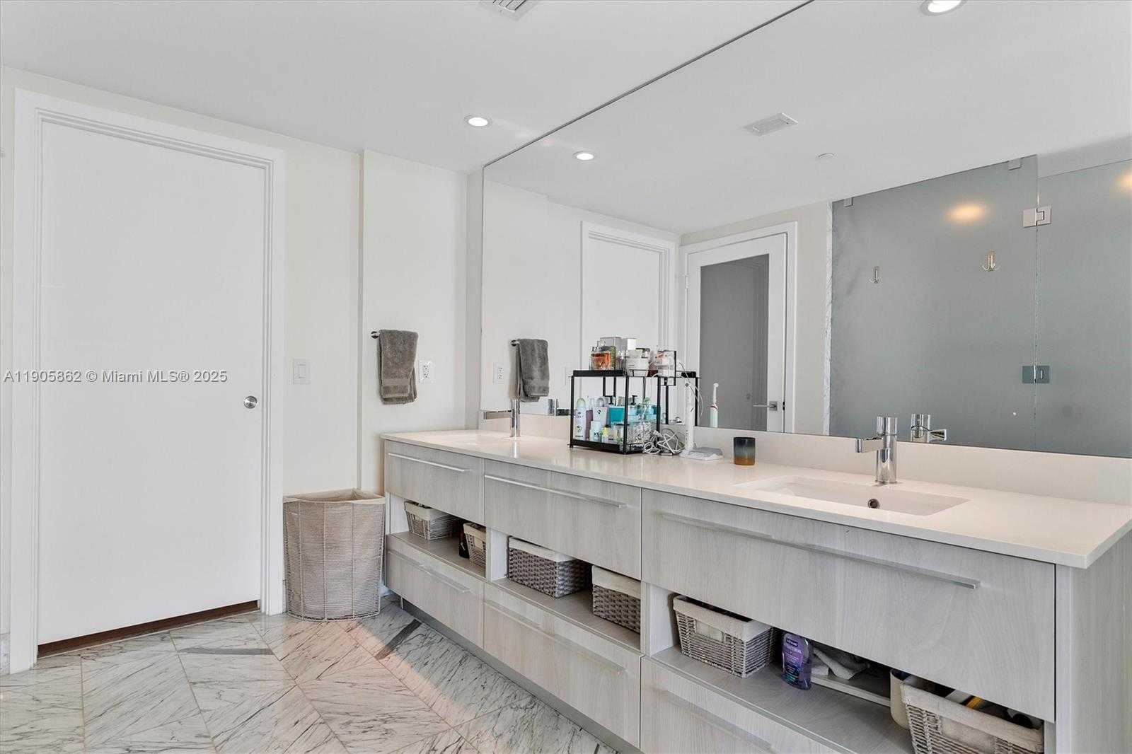 Small Image of 3131 NORTH EAST 7TH AVE #306, Miami Number 25