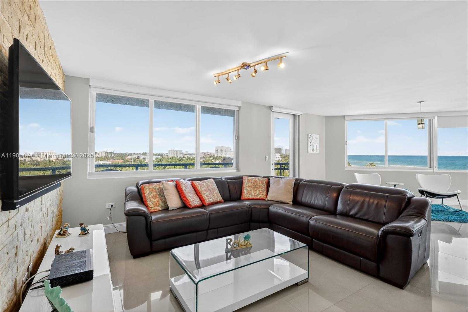Small Image of 7135 COLLINS AVE #705, Miami Beach Number 13