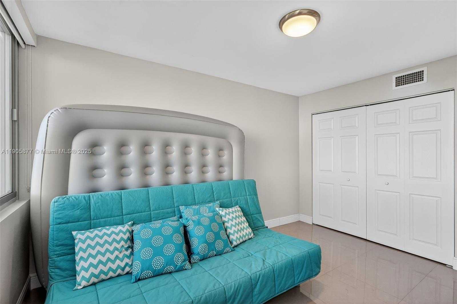 Small Image of 7135 COLLINS AVE #705, Miami Beach Number 21