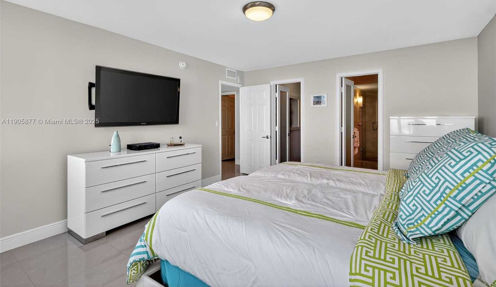 Small Image of 7135 COLLINS AVE #705, Miami Beach Number 24