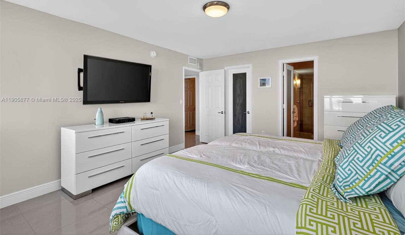 Small Image of 7135 COLLINS AVE #705, Miami Beach Number 25