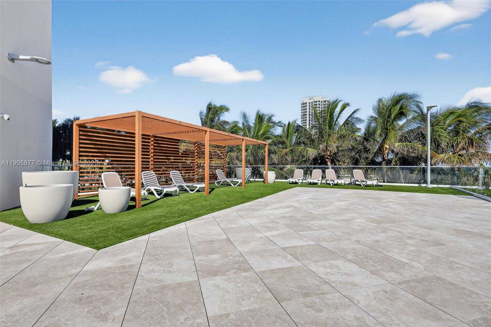 Small Image of 7135 COLLINS AVE #705, Miami Beach Number 61