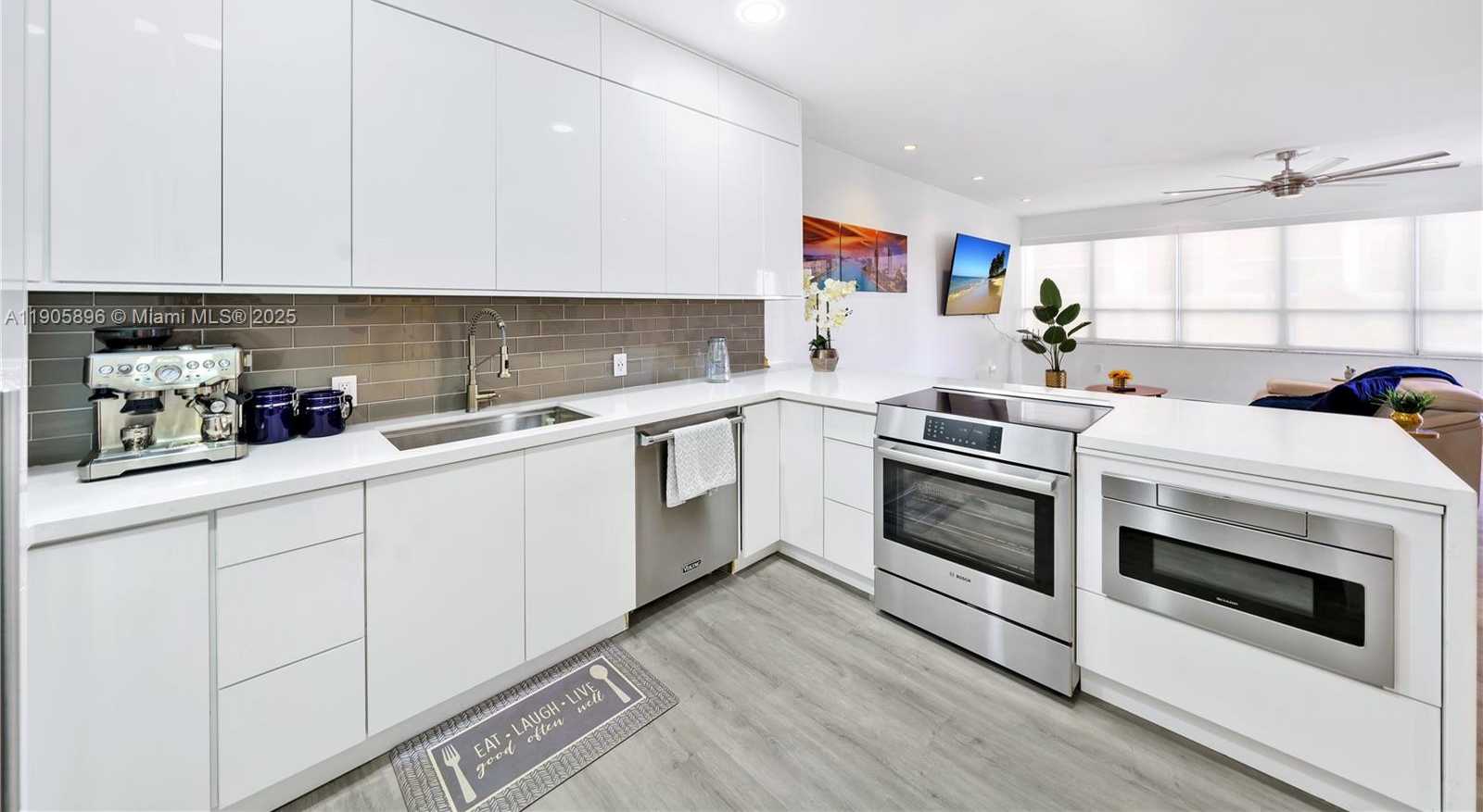 Small Image of 11 ISLAND AVE #309, Miami Beach Number 15