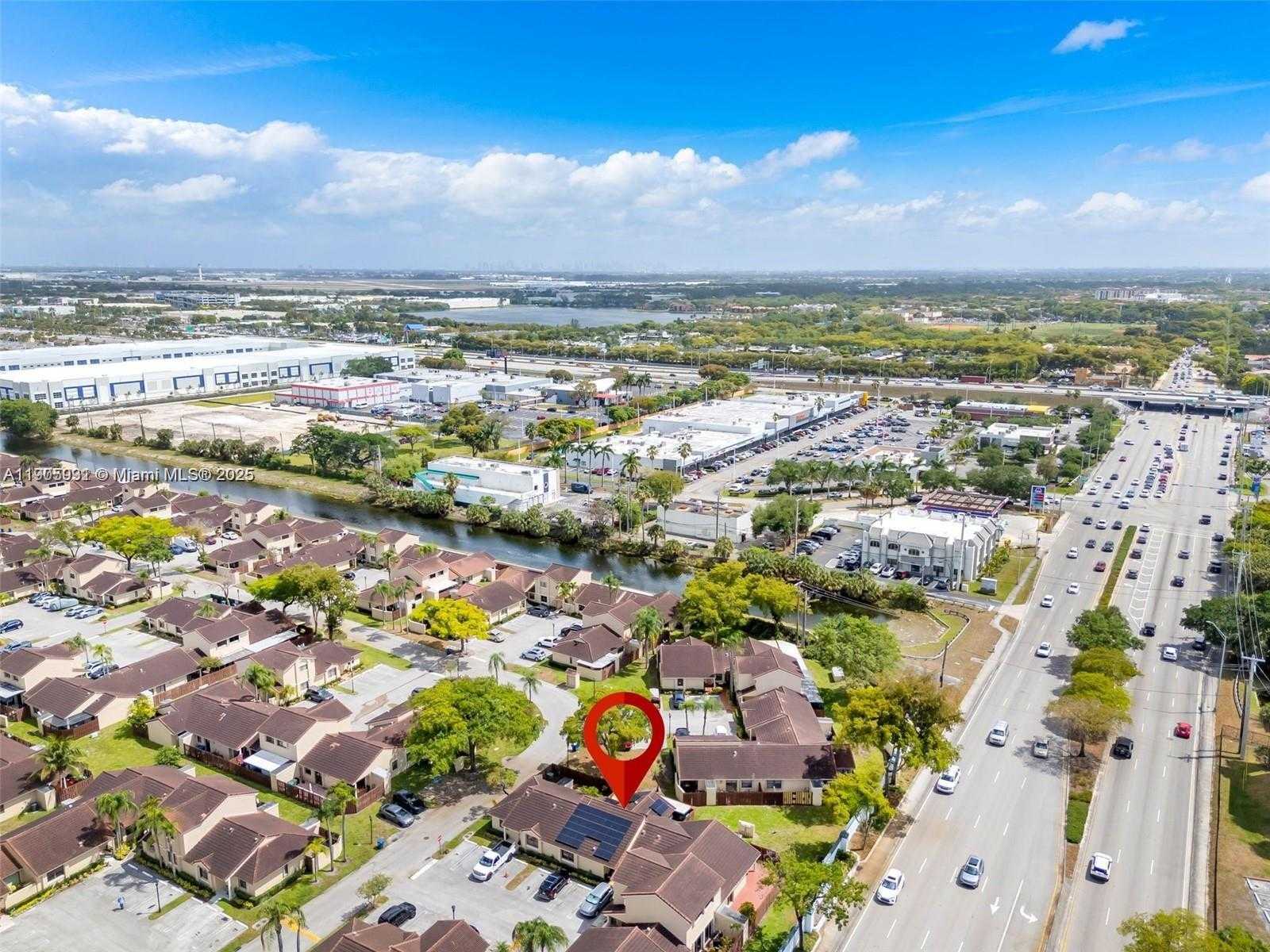 Small Image of 17026 NORTH WEST 66TH CT, Hialeah Number 13